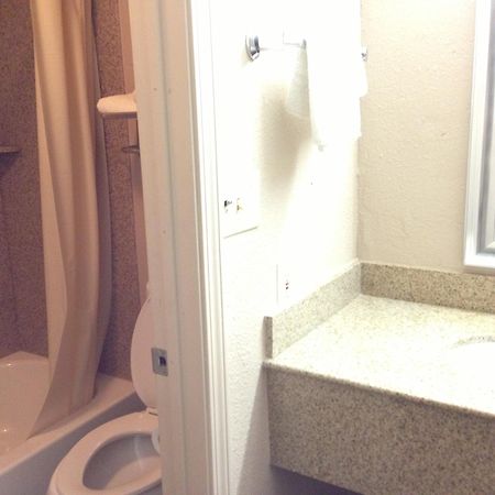 Remington Inn โอคลาโฮมาซิตี้ ภายนอก รูปภาพ